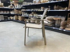 Armstoel Norris zand/zand