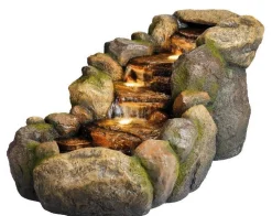 Fontein rotsen naar branding