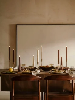 Geribde obelisk kaars