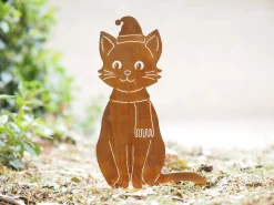 Kat met sjaal en kerstmuts op basis